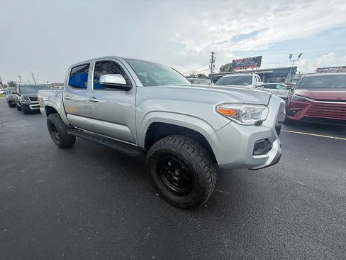 Used 2022 Toyota Tacoma SR AWD/4WD image 1