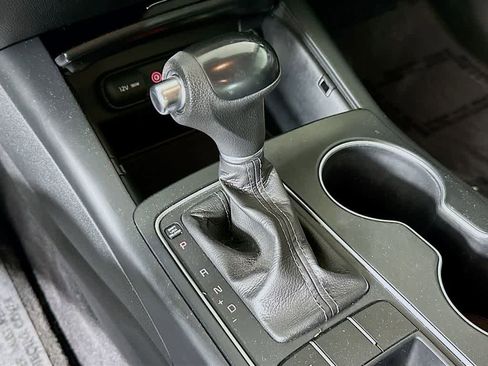 Used 2016 Kia Sorento L image 19