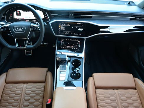 Used 2025 Audi RS 7 Performance image 34