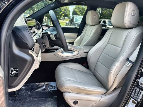 Used 2026 Mercedes-Benz GLE 450e 4MATIC image 3