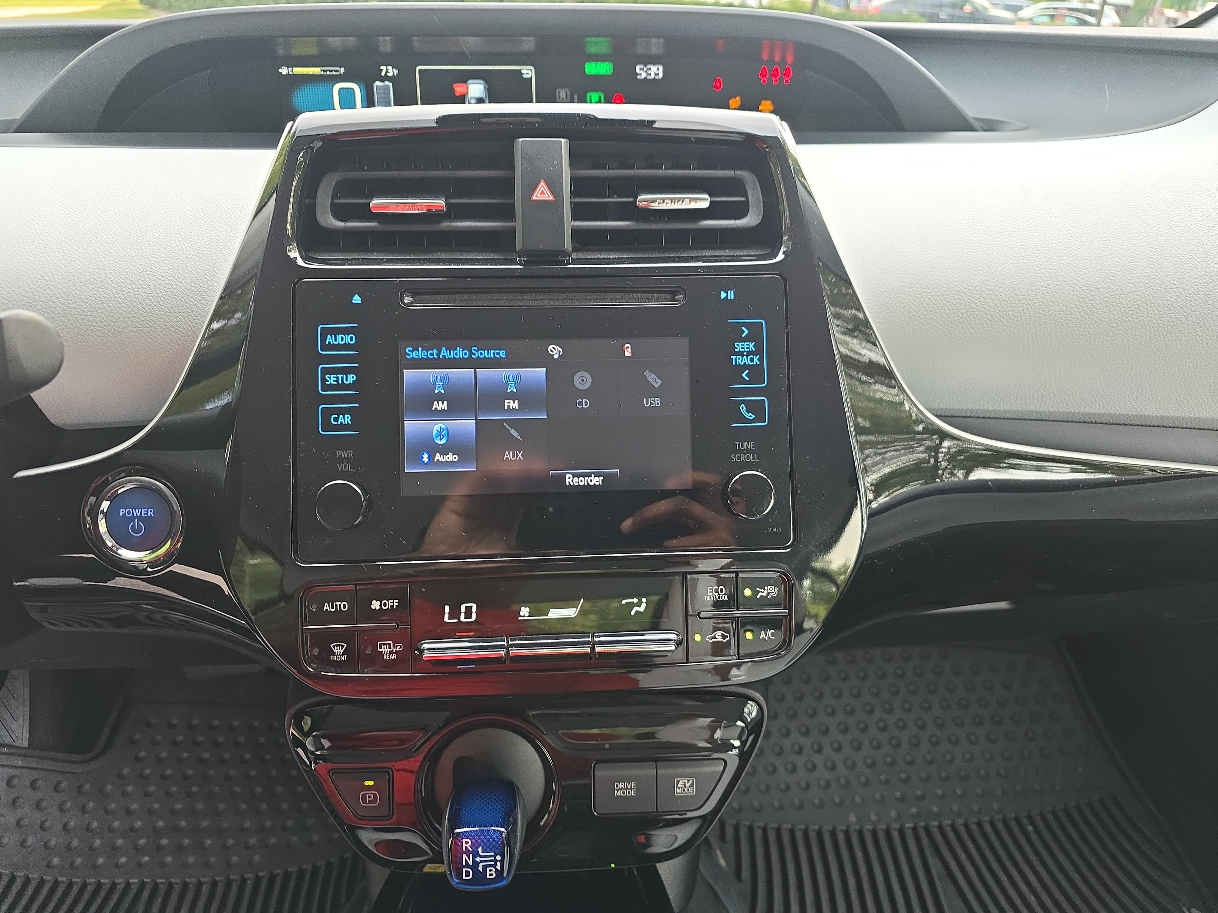 Used 2019 Toyota Prius XLE FWD image 18