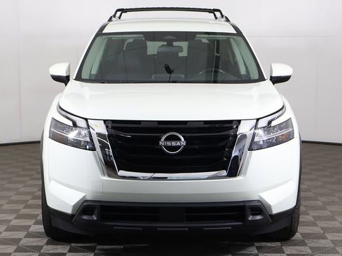 Used 2022 Nissan Pathfinder SV AWD/4WD image 11