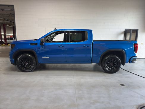 Used 2024 GMC Sierra 1500 Elevation w/ Preferred Package AWD/4WD image 2