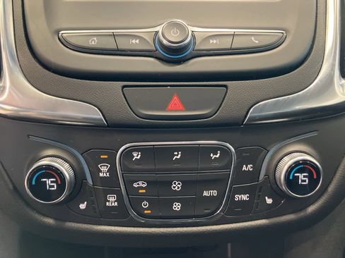 Used 2021 Chevrolet Equinox LT image 19