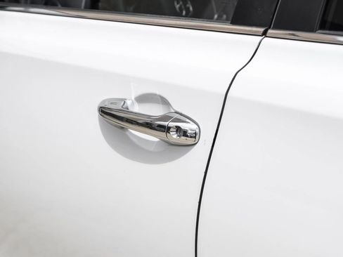Used 2017 Toyota RAV4 Limited FWD image 41