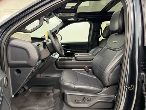 New 2026 Ford Expedition Platinum AWD/4WD image 17