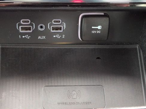 Used 2022 Jeep Grand Cherokee L Limited w/ Luxury Tech Group II image 33