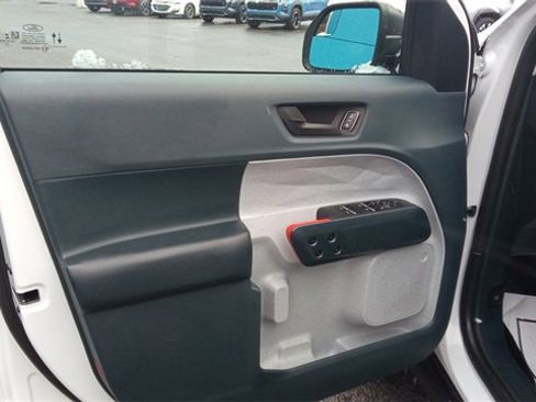 Used 2022 Ford Maverick XLT w/ Equipment Group 300A Standard image 12