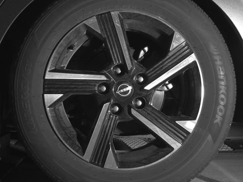 Used 2025 Nissan Sentra SV FWD image 14