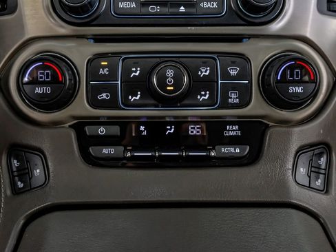 Used 2020 GMC Yukon Denali w/ Denali Ultimate Package image 28