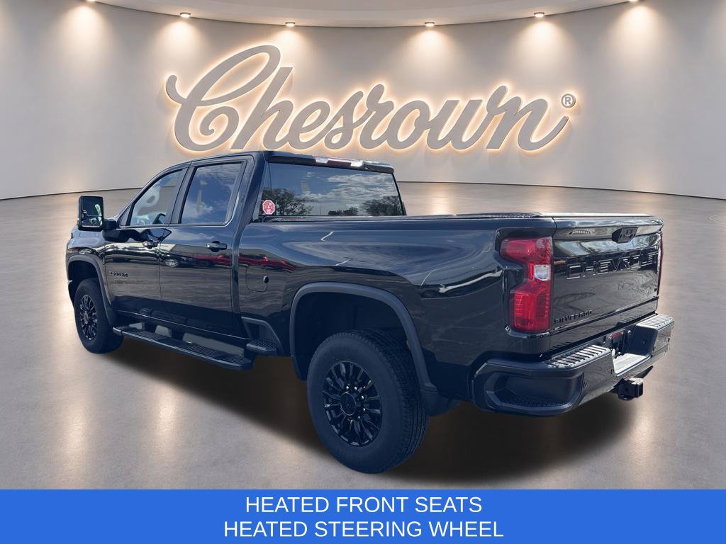 Used 2022 Chevrolet Silverado 2500 LT w/ Midnight Edition AWD/4WD image 3