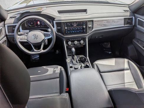 Used 2022 Volkswagen Atlas Cross Sport SE w/ Black Wheel Package AWD/4WD image 22