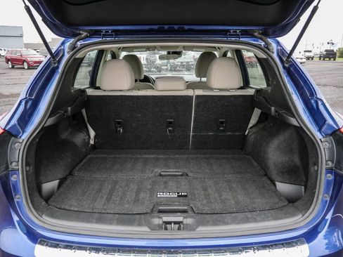 Used 2020 Nissan Rogue Sport SV FWD image 13