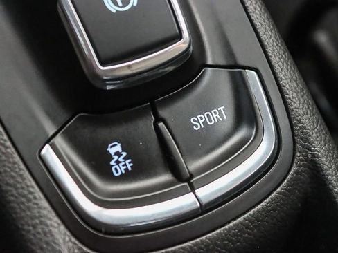 Used 2015 Chevrolet Spark LT image 32