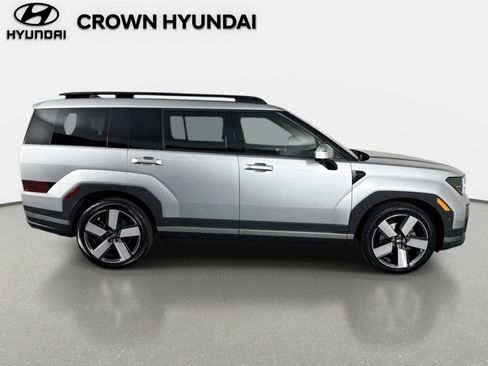 Used 2024 Hyundai Santa Fe Limited FWD image 4