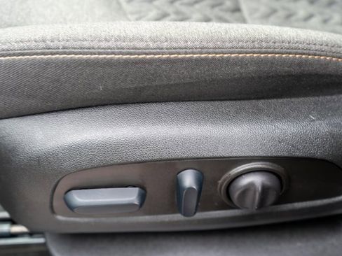 Used 2023 Chevrolet Equinox LT image 20