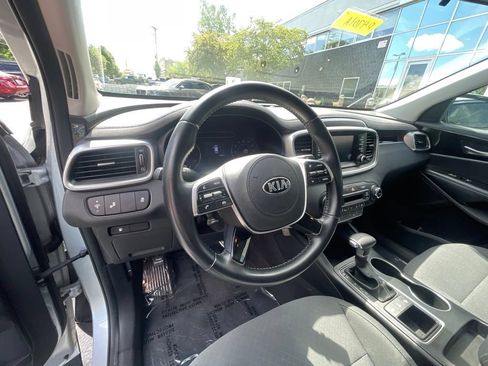 Used 2020 Kia Sorento LX w/ LX I4 Convenience Package AWD/4WD image 10