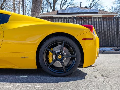 Used 2015 Ferrari 458 Spider Convertible 2D image 26