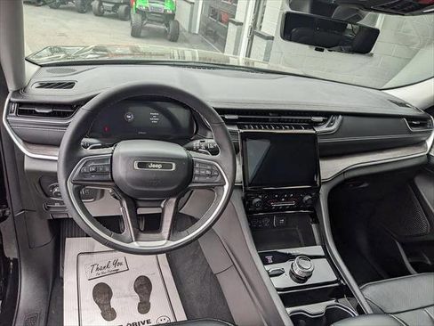 Used 2023 Jeep Grand Cherokee L Limited w/ Luxury Tech Group II image 14