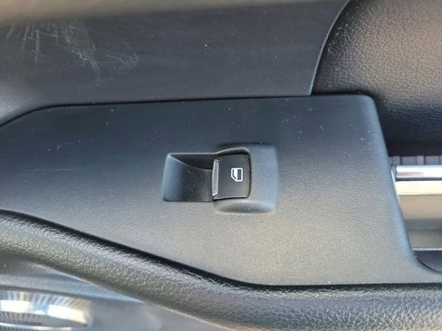 Used 2021 Ford Expedition XLT image 9