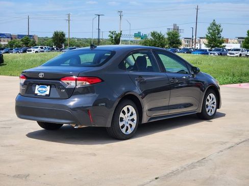Used 2024 Toyota Corolla LE FWD image 7