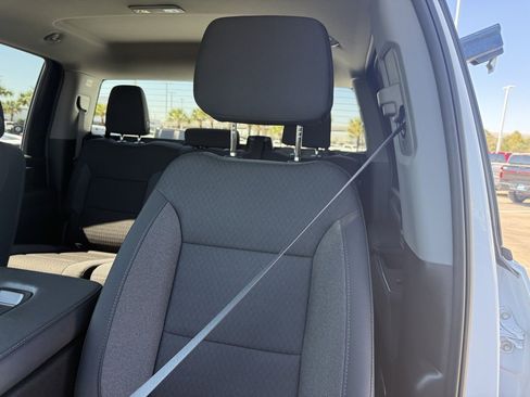 Used 2025 Chevrolet Silverado 2500 LT w/ Convenience Package image 27