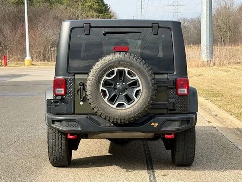 Used 2016 Jeep Wrangler Unlimited Rubicon image 6