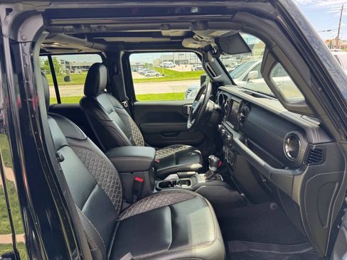Used 2021 Jeep Wrangler Unlimited Sahara AWD/4WD image 16