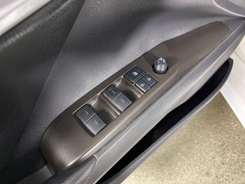 Certified 2021 Toyota Camry SE w/ Convenience Package FWD image 16