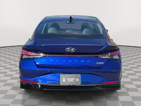 Used 2022 Hyundai Elantra Limited image 5