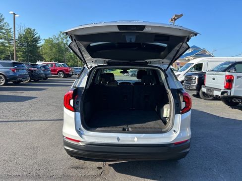 Used 2020 GMC Terrain SLE image 12