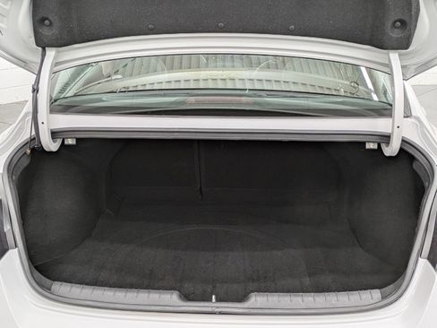 Used 2022 Hyundai Elantra Limited image 14