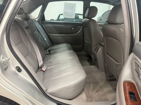 Used 2004 Toyota Avalon XLS image 21