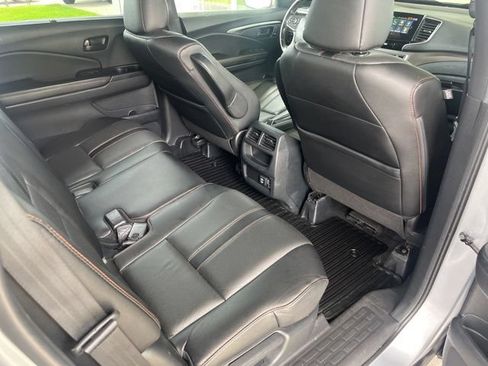 Used 2023 Honda Passport TrailSport image 11