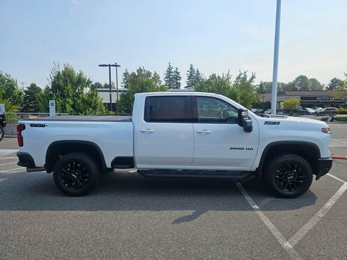 Used 2025 Chevrolet Silverado 2500 LTZ w/ LTZ Plus Package AWD/4WD image 6