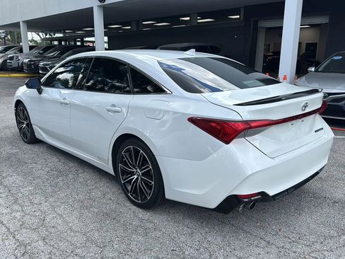 Used 2019 Toyota Avalon Touring image 5