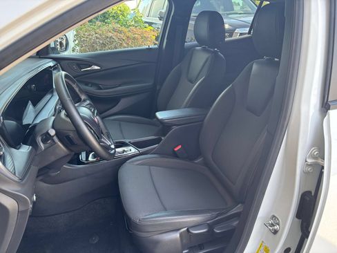 Used 2025 Buick Encore GX Preferred FWD image 36