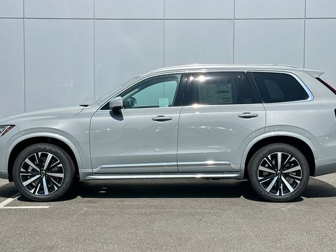 New 2025 Volvo XC90 B6 Core w/ Protection Package Premier image 2