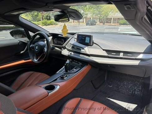 Used 2019 BMW i8 Roadster AWD/4WD image 27