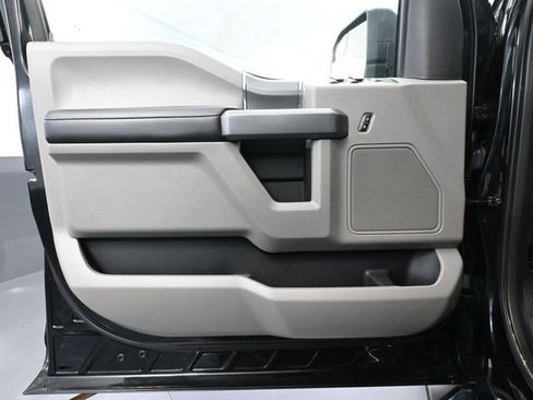 Used 2019 Ford F150 XLT w/ Equipment Group 302A Luxury image 21