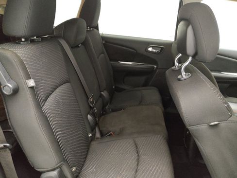 Used 2020 Dodge Journey SE FWD image 19