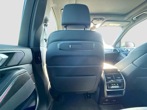 New 2025 BMW X5 xDrive50e w/ Climate Comfort Package image 32