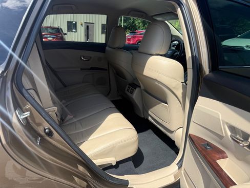 Used 2009 Toyota Venza AWD image 15