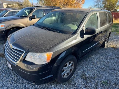 Used 2010 Chrysler Town & Country Touring image 1