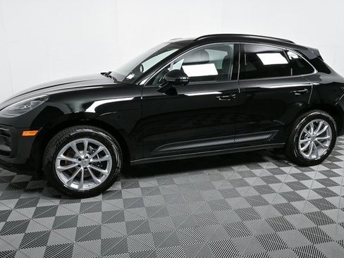 New 2025 Porsche Macan image 2