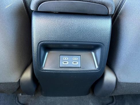 Used 2023 Toyota Corolla LE image 11