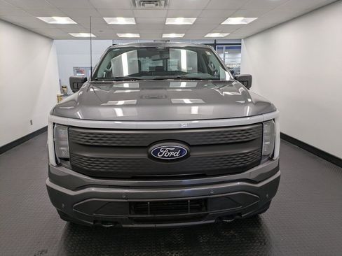 Used 2025 Ford F150 Lightning Flash image 2