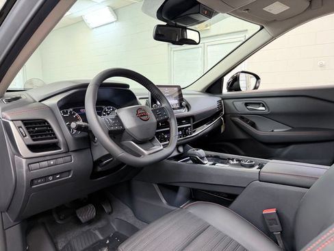 New 2026 Nissan Rogue SV w/ Rock Creek Premium Package AWD/4WD image 15