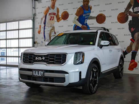 Used 2025 Kia Telluride S AWD/4WD image 22