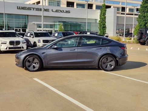 Used 2023 Tesla Model 3 Standard Range RWD image 4